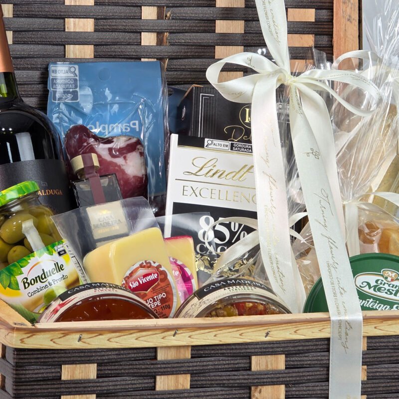 Cesta Com Pães, Queijos e Vinho – Delícias Italianas - Imagem 4