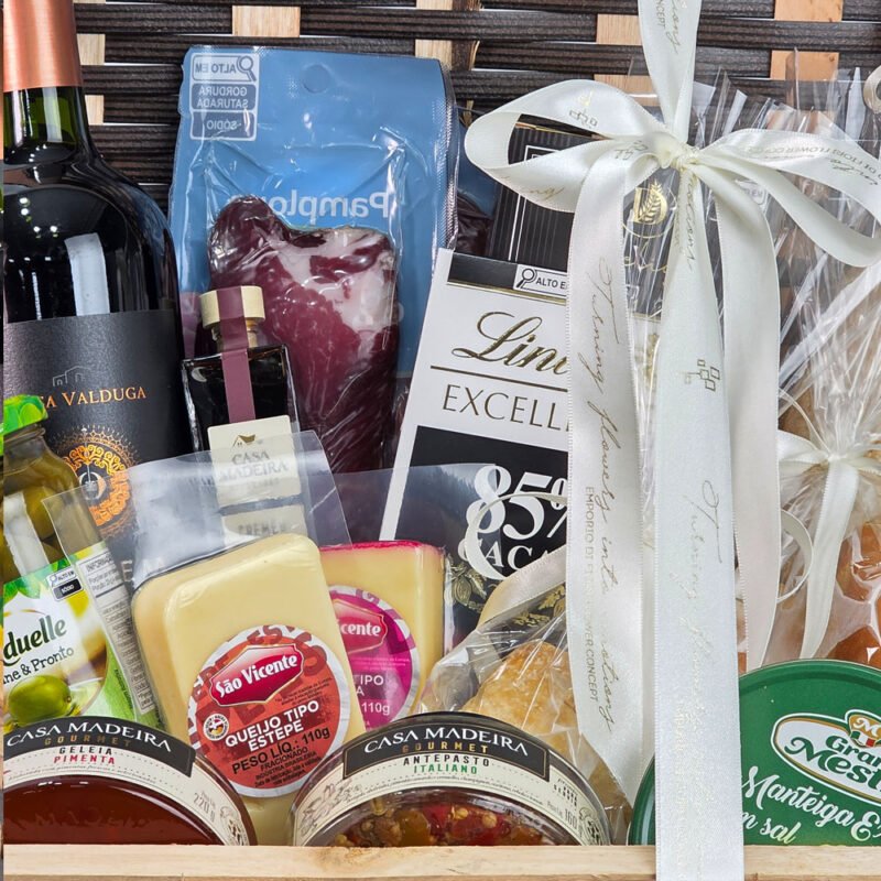 Cesta Com Pães, Queijos e Vinho – Delícias Italianas - Imagem 5