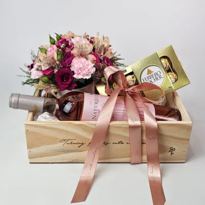 Caixa Com Flores - Flores e Vinho