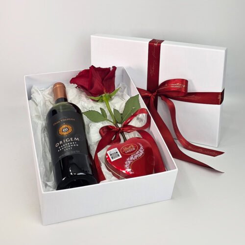 Caixa Com Bebida e Flores - Vinho Presente