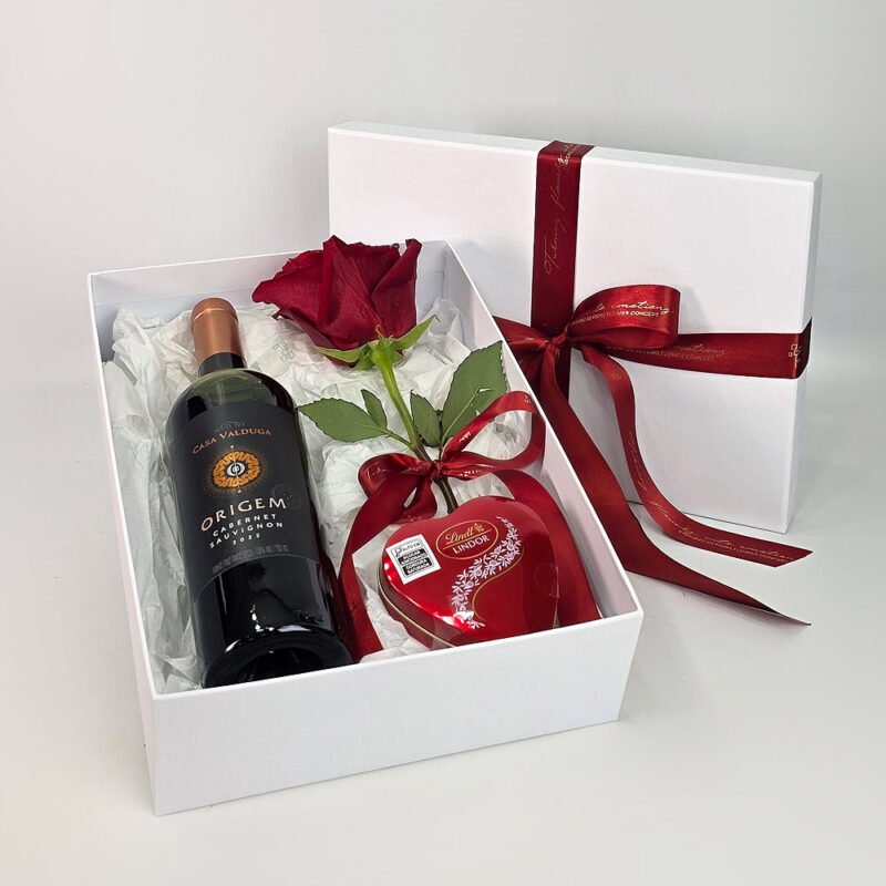Caixa Com Bebida e Flores - Vinho Presente